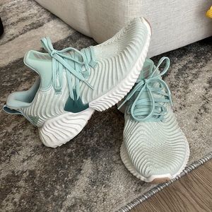 Adidas alpha bounce